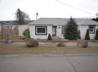 90 Main St, Wishram, WA 98673