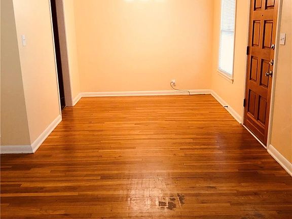 3rd image of 1907 Karen Ave