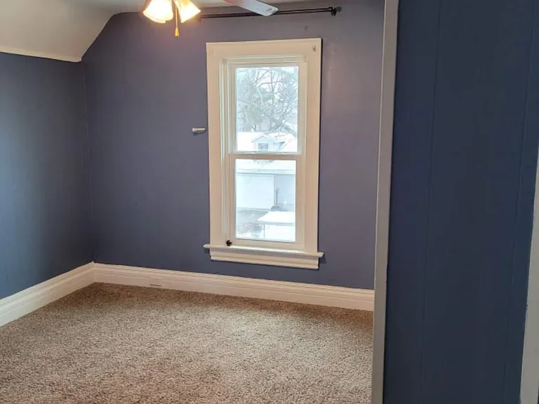 347 N Oakwood Ave #UPPER — Photo 3