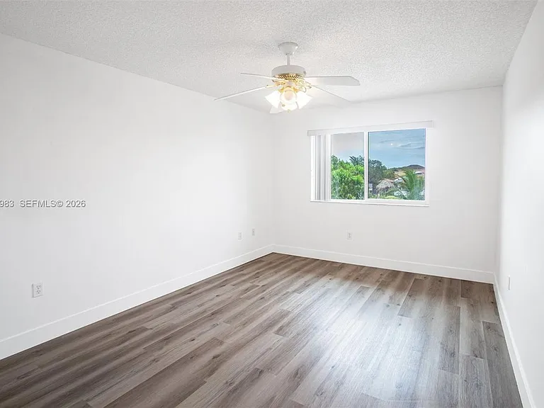 8949 SW 214th St #8949 — Photo 25