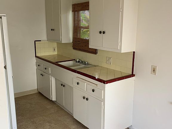 3rd image of 102 Bennett Ave APT 1