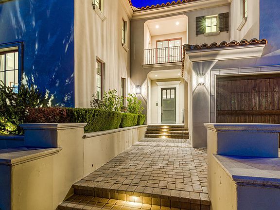 2nd image of 9428 E Legacy Cove Cir