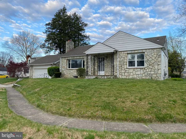 3 Soden Dr, Hamilton, NJ 08620