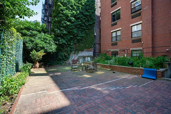 Rented by Oxford Property Group | media 20