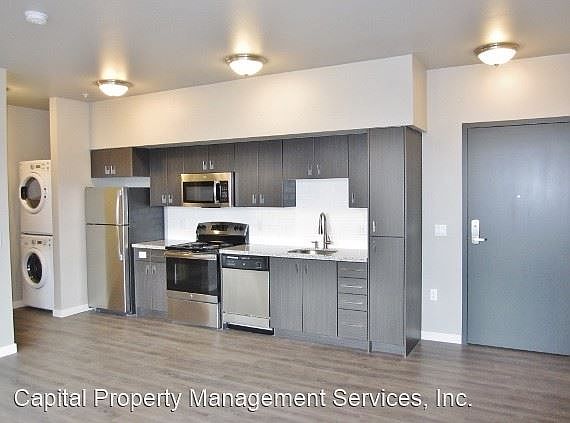 3rd image of 411 SE 14th Ave APT 209