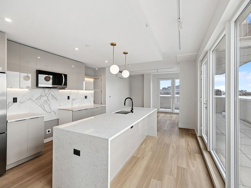 1st image of 16 West St #1024