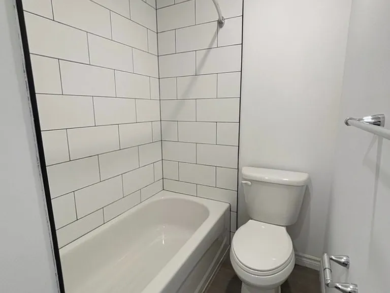 16 West Ave S #108 — Photo 5