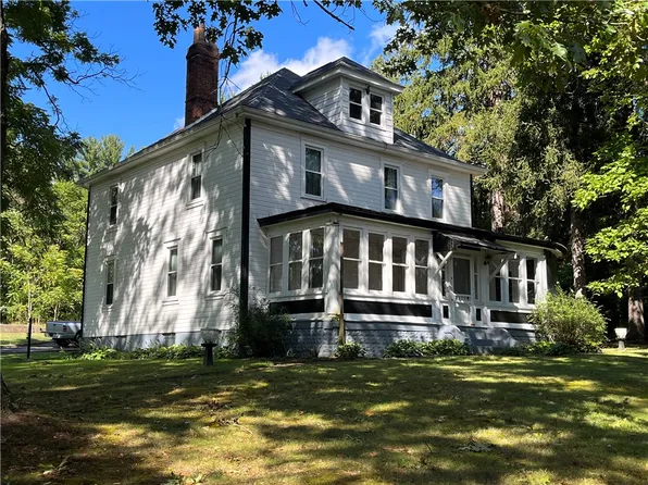 627 Carmichaels St, Rices Landing, PA 15357