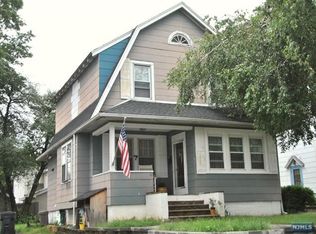 7 Sugden St, Bergenfield, NJ 07621