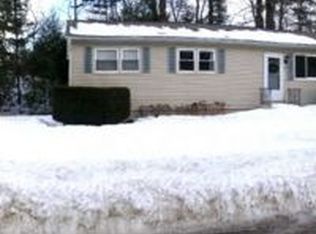 21 Hanson Dr, Topsham, ME 04086