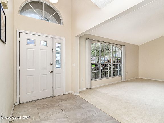 2nd image of 3219 Brentwood Ln