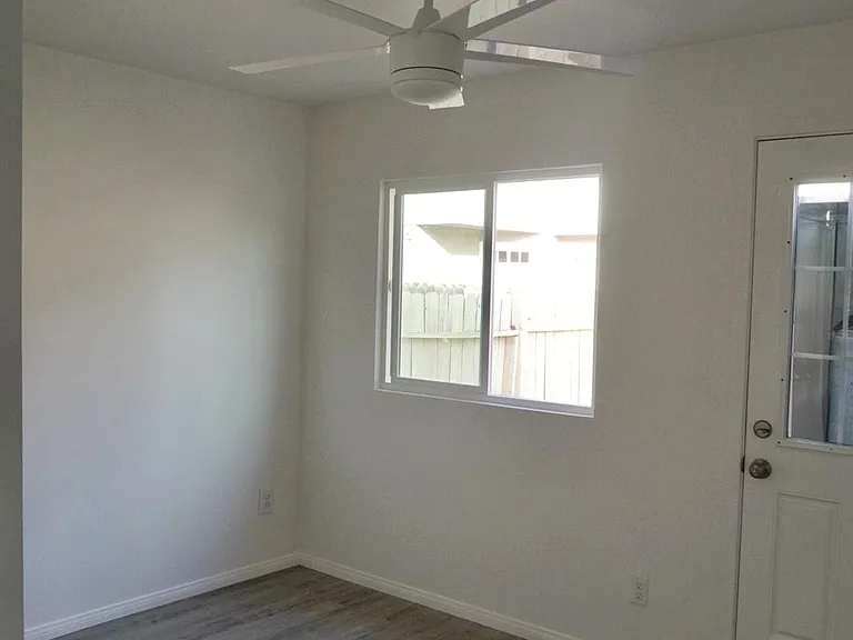 412 S California Ave — Photo 4