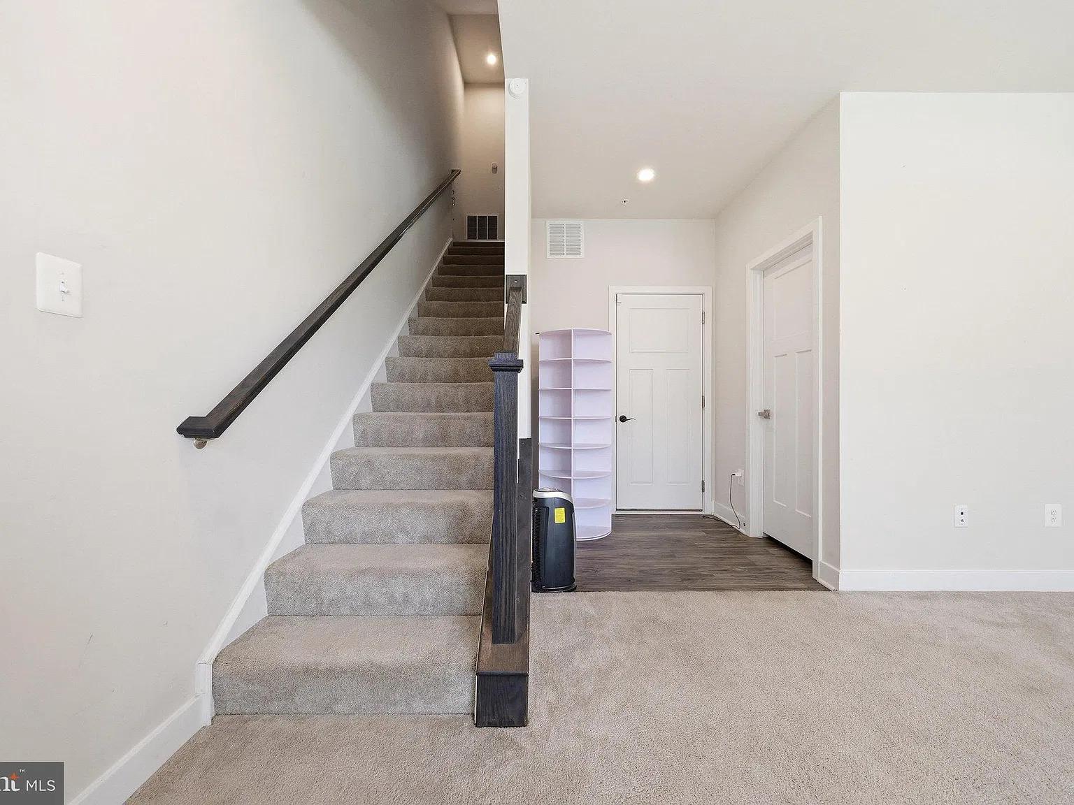 2 bed, 4.0 bath, 1600 sqft, $2,750 — Photo 4
