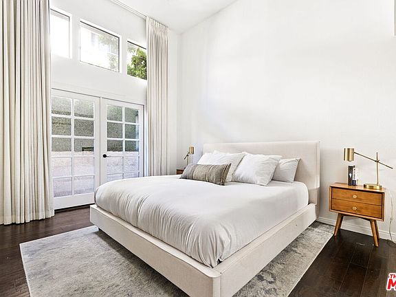5th image of 1814 Thayer Ave APT 4