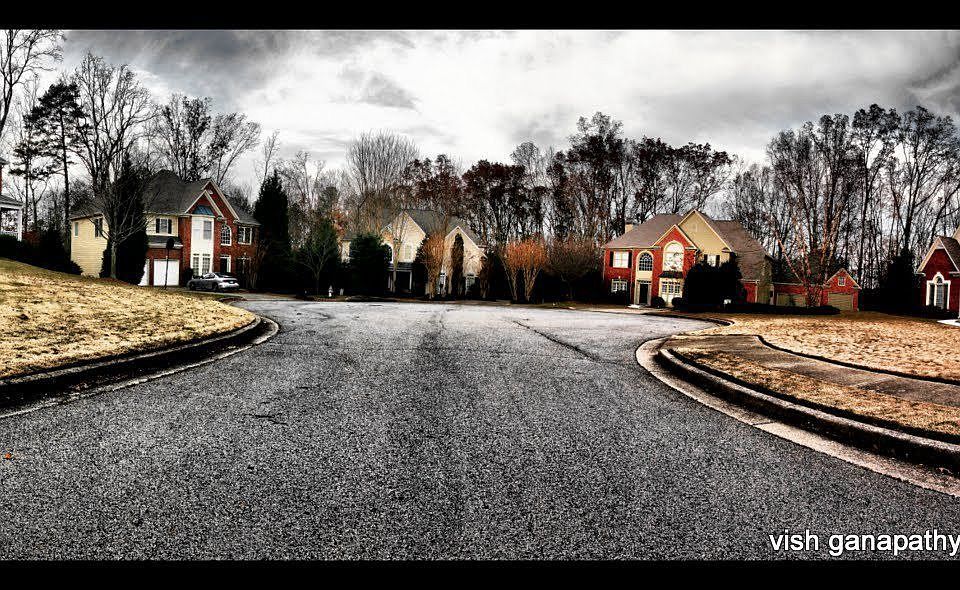 Cul-de-sac view.  4447 is the house on left.