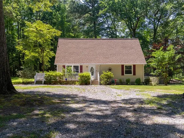 844 Rocky Point Lndg, Cobbs Creek, VA 23035