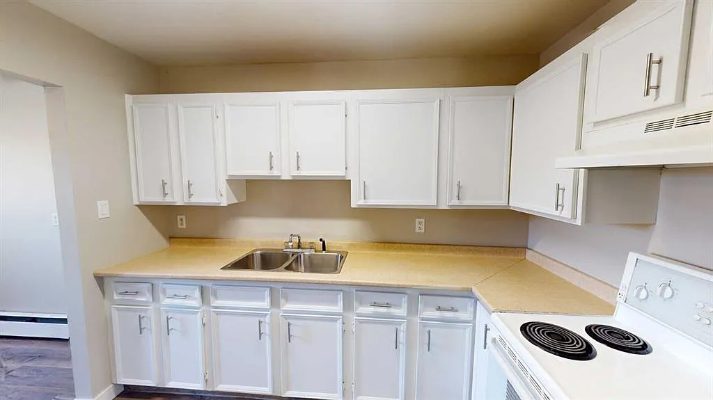 2 bed, 1.0 bath, 740 sqft, $1,389 — Photo 3