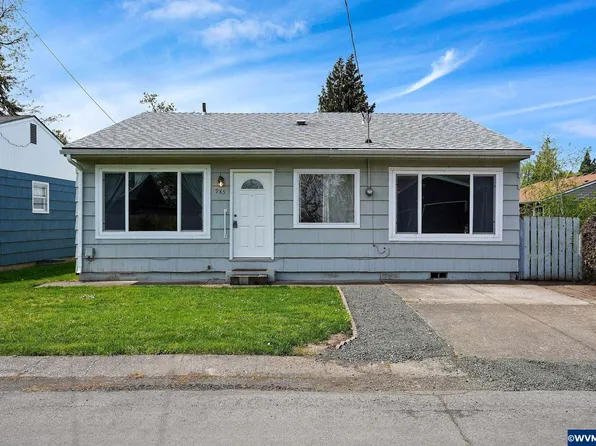 985 Edina Ln NE, Salem, OR 97301