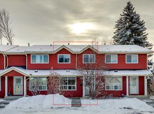 16 Queen Anne Close SE, Calgary, AB T2J 6N6