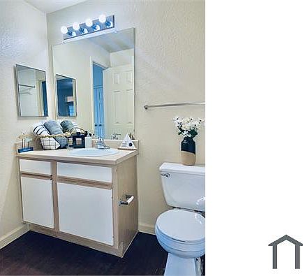 3rd image of 5300 Jimmy Clay Dr #2002