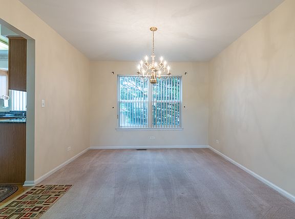5th image of 962 Cortney Dr