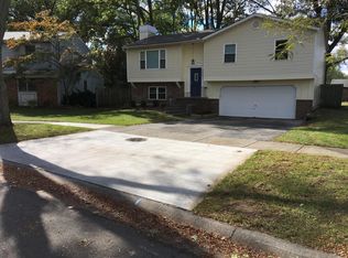 5661 Westview Dr, Sylvania, OH 43560