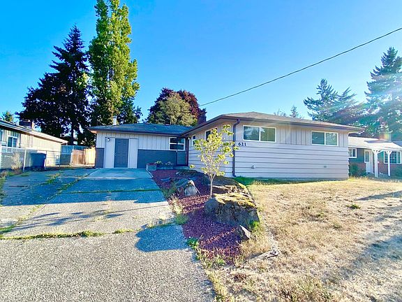5th image of 621 SW 132nd St