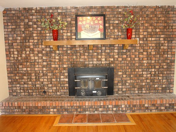 5th image of 1005 Pioneer Ln