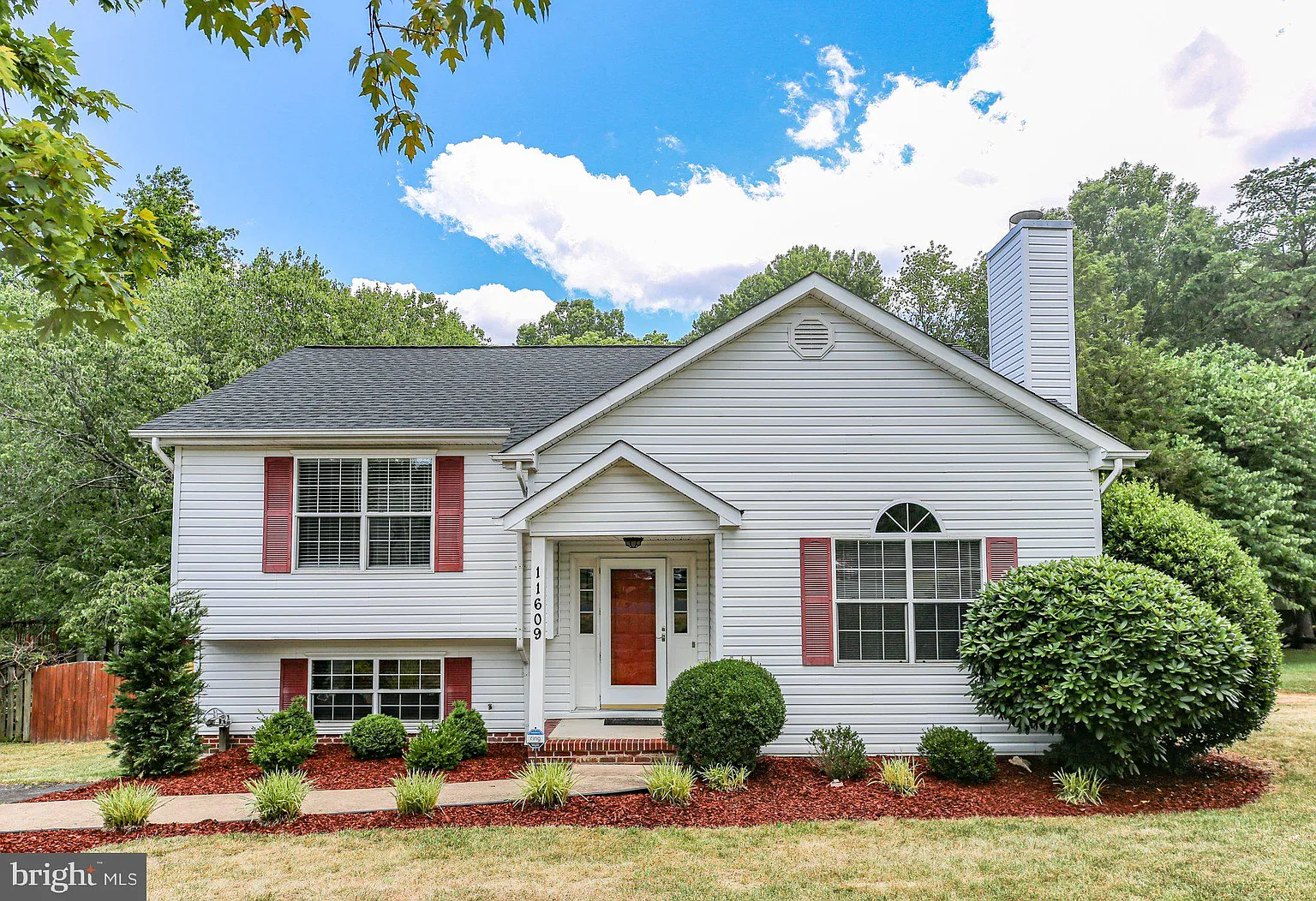 11609 Kenton Dr photo 1