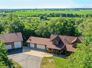 W8391 Sunshine Ln, Delavan, WI 53115