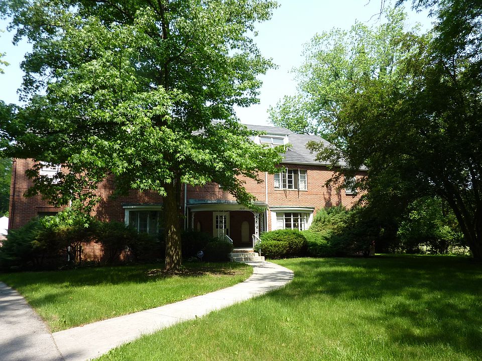 2237 Evergreen Front