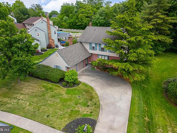 2nd image of 28 Pelham Dr