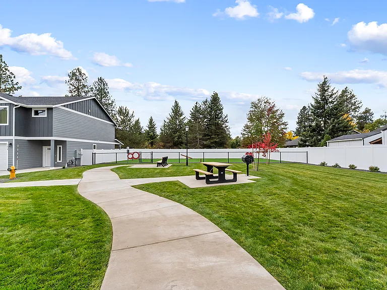 Birkdale Commons — Photo 19