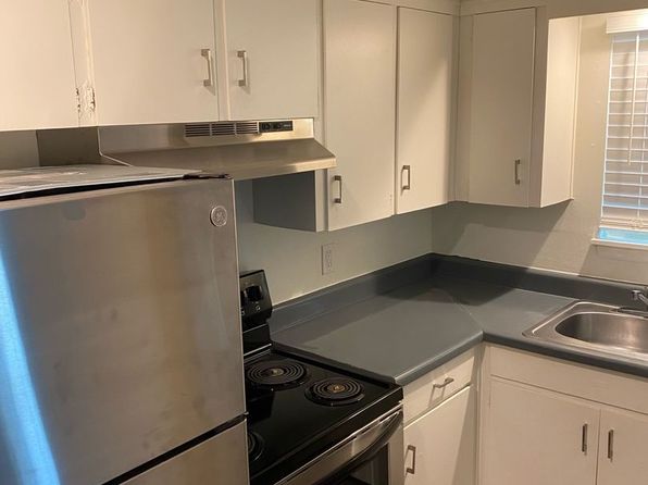 The Chestnut Apartments, 111 N Chestnut Dr, Belton, MO 64012