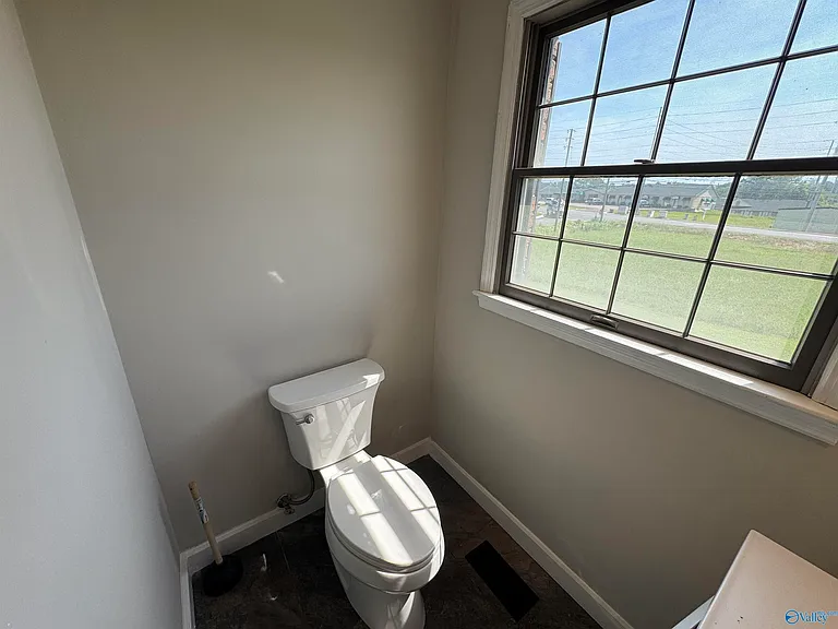 120 Roy Dr — Photo 31
