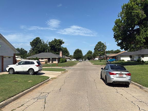 5th image of 4133 NW 12th St