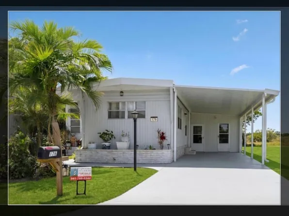 176 4th St E, Nokomis, FL 34275