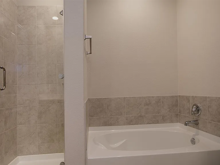 13824 Rock Island Trl — Photo 10
