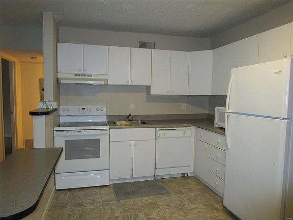 3rd image of 2789 Blackforest Dr APT D