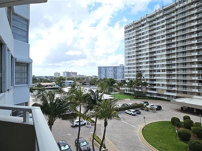 1985 S Ocean Dr #5D — Photo 17