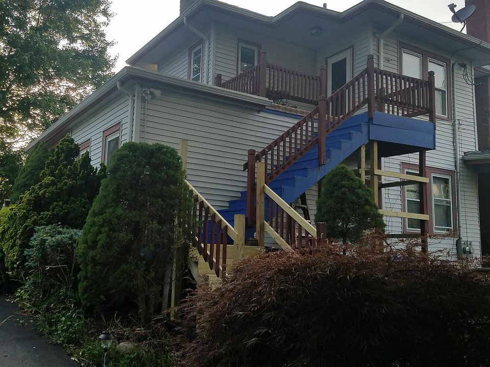 1st image of 25 W Warwick Ave