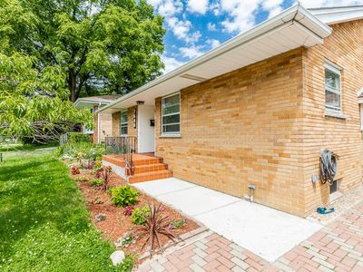 7648 W Oakton St, Niles, IL, 60714