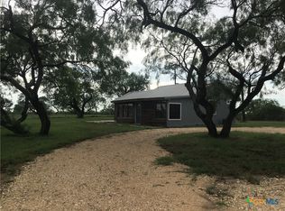 129 Country Lane Pr, Waelder, TX 78959