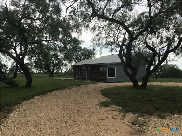 129 Country Lane Pr, Waelder, TX 78959