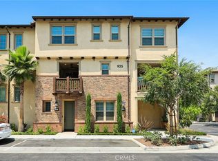 925 Clementine Ct #C, Azusa, CA 91702