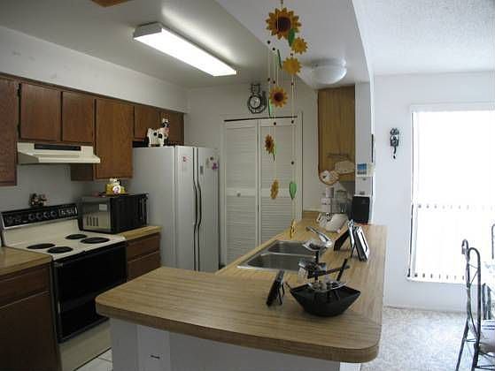 4th image of 1321 Casa Park Cir