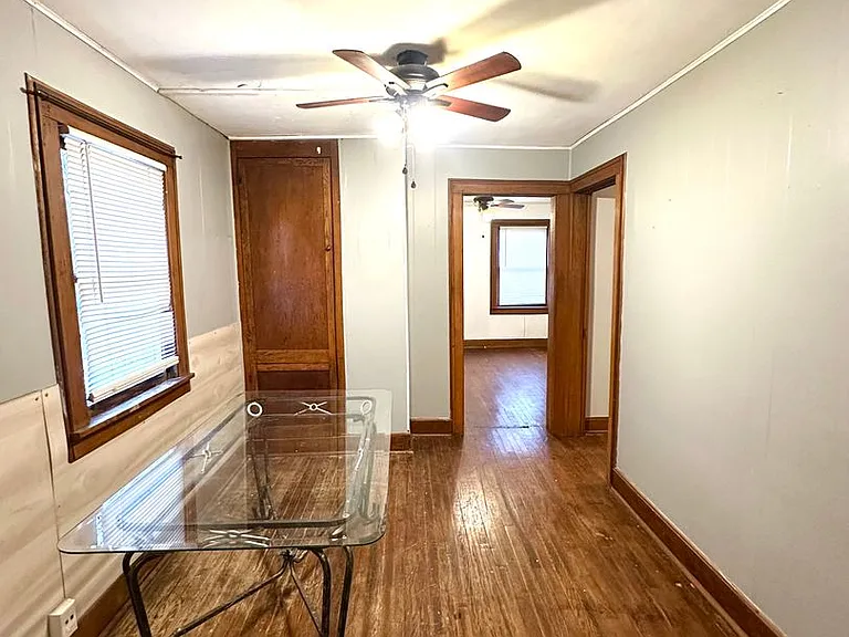 2348 N Campbell Ave — Photo 4