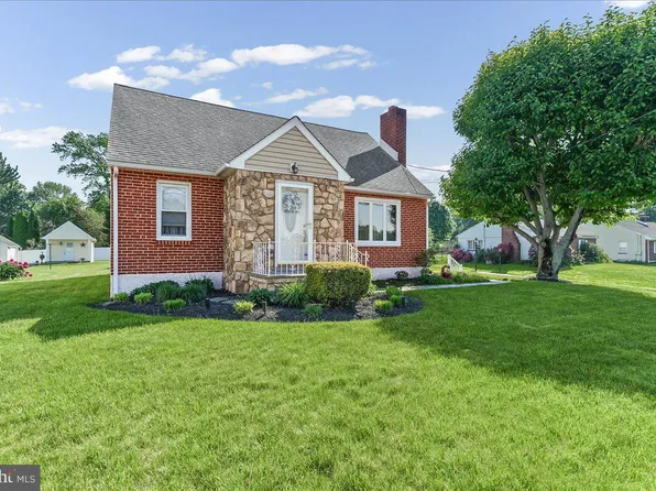 4114 Naamans Creek Rd, Upper Chichester, PA 19061
