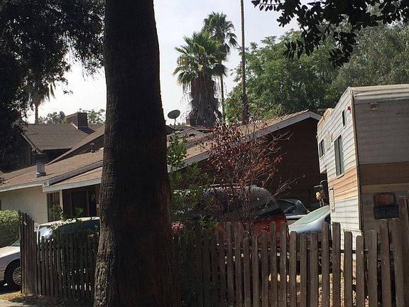 3rd image of 907 Lincoln Ave