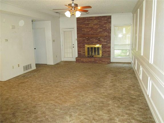 3rd image of 1006 Vera Ct
